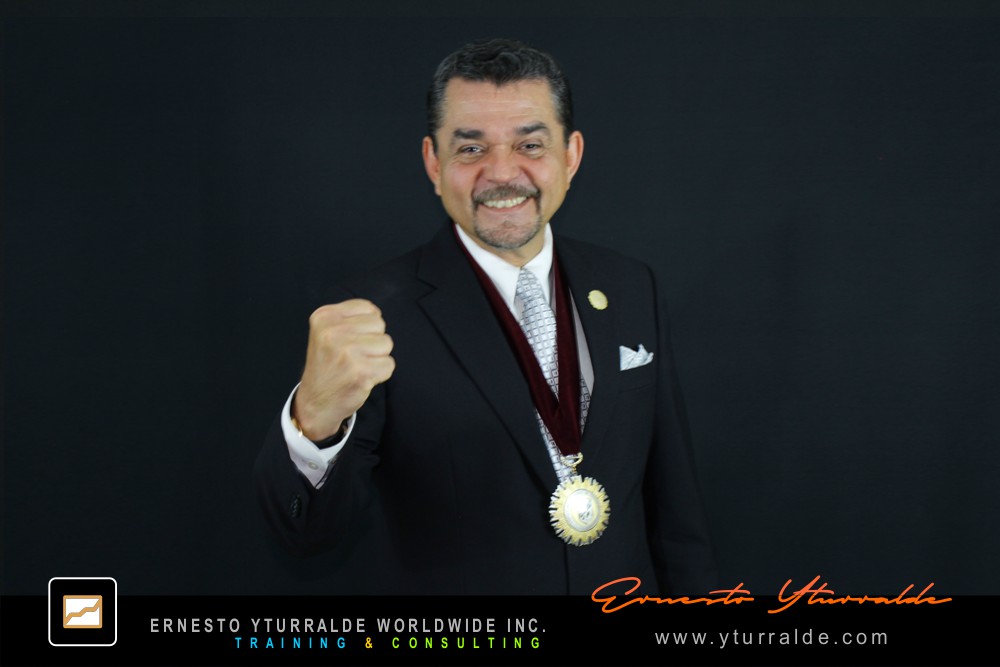Ernesto Yturralde premiado como International Speaker of the Year | Talleres de Cuerdas en Colombia