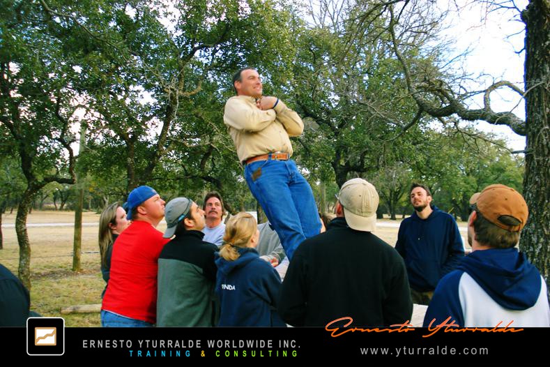 Team Building Colombia | Taller de Trabajo en Equipo para Empresas líderes en resultados