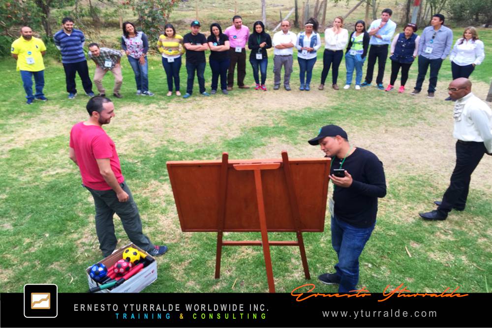 Equiperos | Team Building Bogotá | Outdoor Training con dinámicas de liderazgo, colaboración y propósito