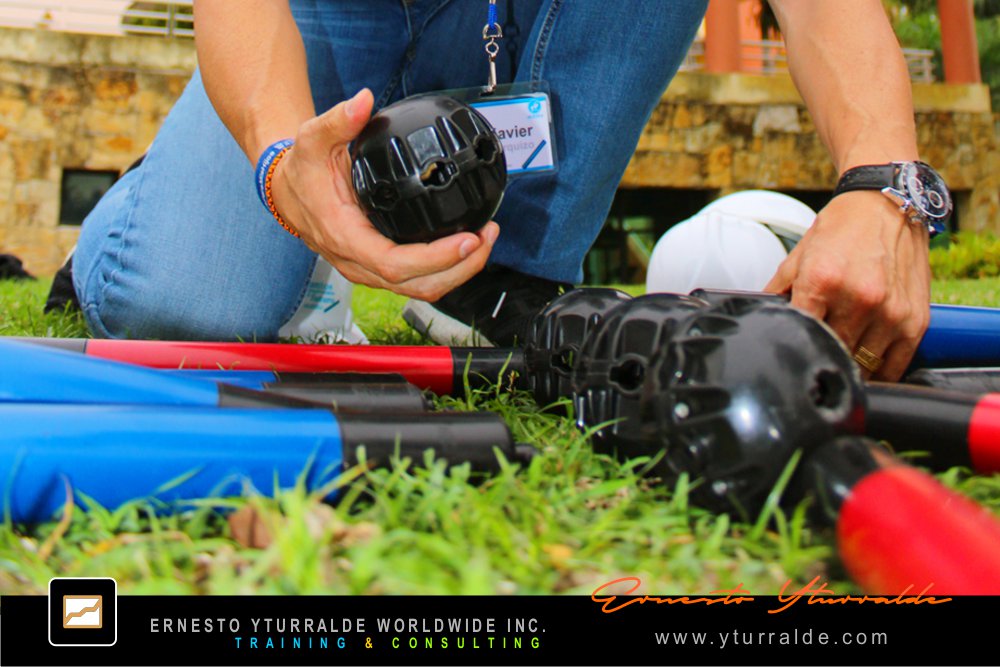 Equiperos | Team Building Colombia | Dinámicas de integración y liderazgo empresarial en outdoor training